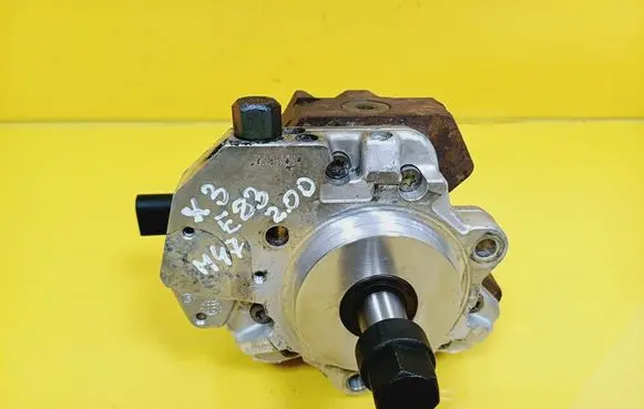 BMW X3 E83 Fuel injection high pressure pump 7788670 0445010045 0928400560