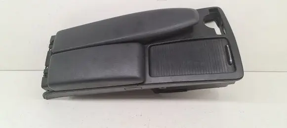 Mercedes-Benz C W204 Armrest A204600639