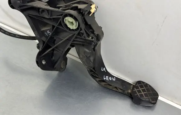 Clutch pedal