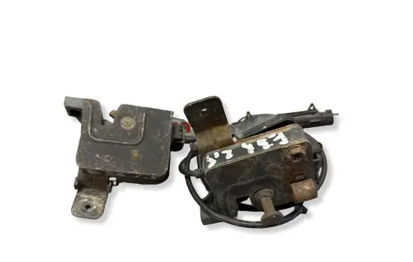 BMW 7 E38 Engine bonnet/hood lock/catch 8164763