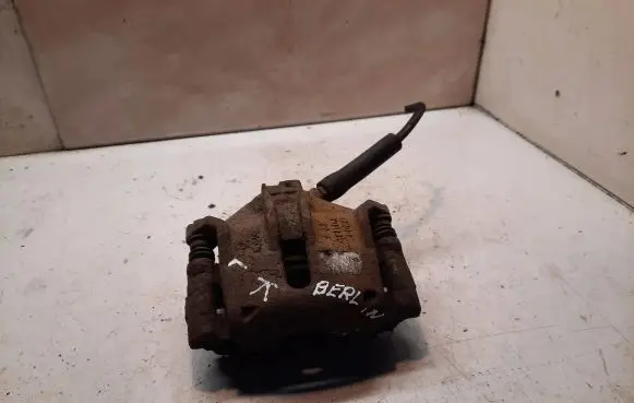 Citroen Berlingo Front brake caliper Y01131