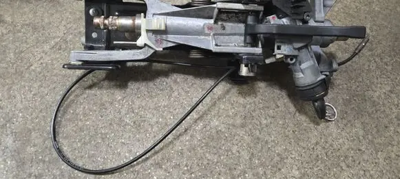 BMW 5 E39 Steering wheel axle 1093513