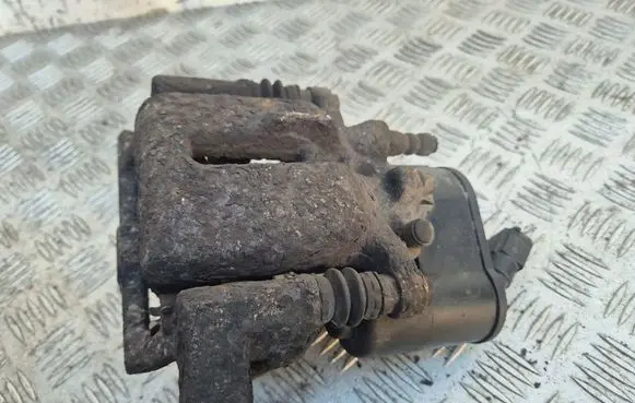 Rear brake caliper