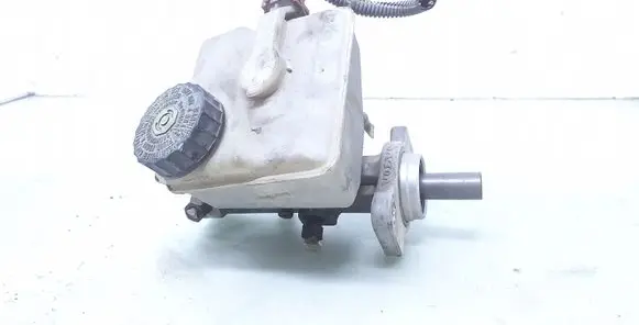 Volvo V70 Master brake cylinder 8646007 8646006