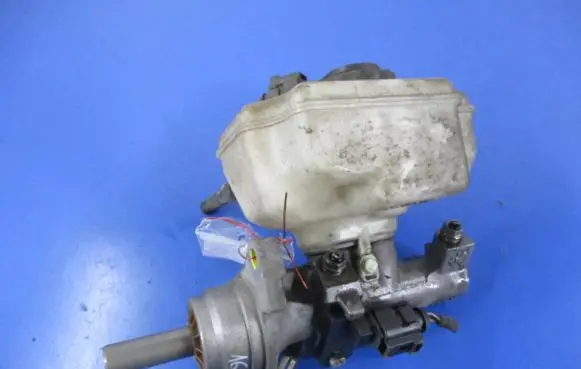 Volkswagen Jetta V Master brake cylinder 1K1611301D