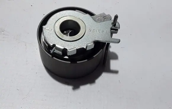 Renault Clio IV Timing belt tensioner 8200704394