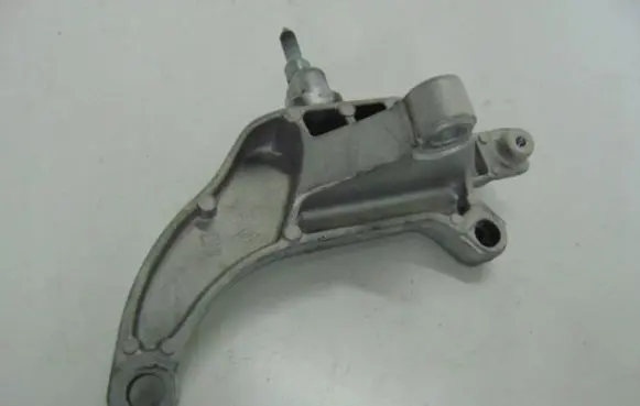 Renault Talisman Gearbox mounting bracket
