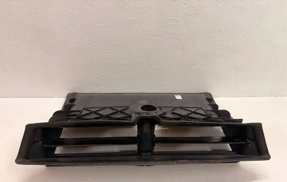 Tesla Model Y Intercooler air guide/duct channel 164066600A