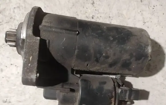 Volkswagen Golf IV Starter motor 0001121006