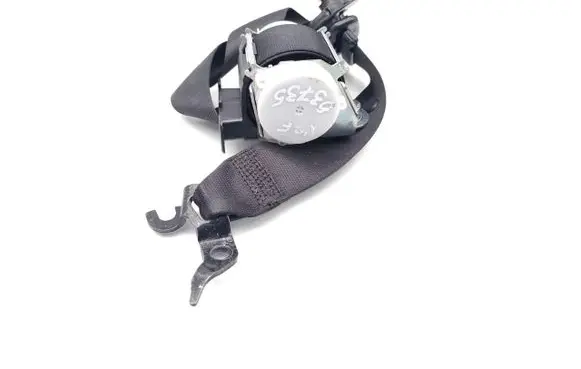 BMW 1 E82 E88 Front seatbelt 7130277 33041289