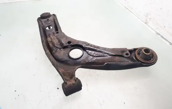 Toyota Yaris Front lower control arm/wishbone