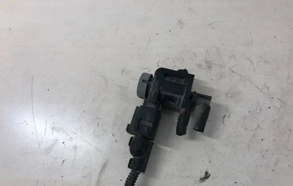 Volkswagen Sharan Turbo solenoid valve 1J0906283C