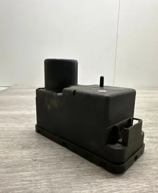 Volkswagen PASSAT B3 Central locking vacuum pump 357962257