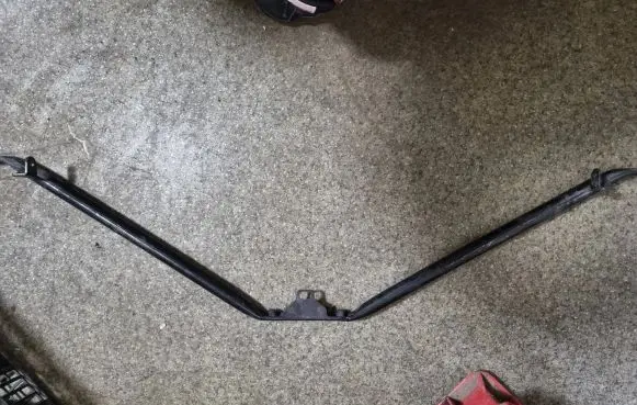 BMW 5 E60 E61 Radiator support slam panel bracket 7033745 10031013