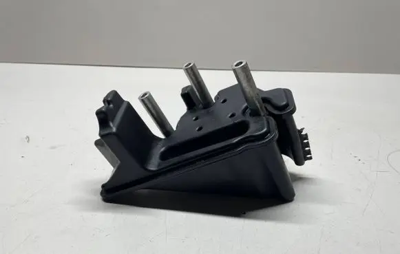 BMW 5 F10 F11 Vacuum air tank 8512680