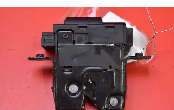 Renault Laguna III Tailgate/trunk/boot lock/catch/latch 8200747429B