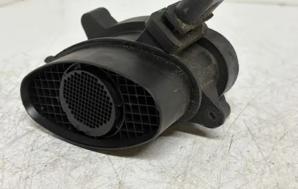 BMW 7 E65 E66 Mass air flow meter 0928400529