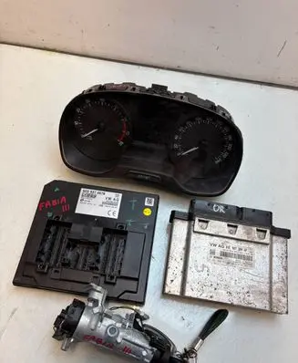 Skoda Fabia Mk3 (NJ) Engine control unit/module 04E907309AF 0261S09531