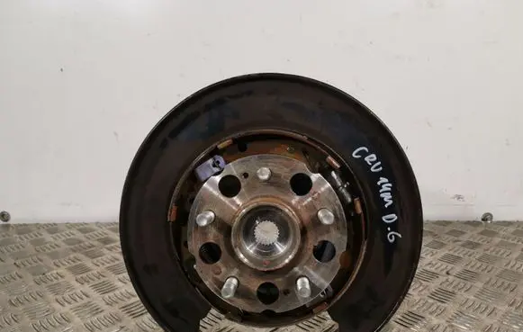 Honda CR-V Rear wheel hub 4T251