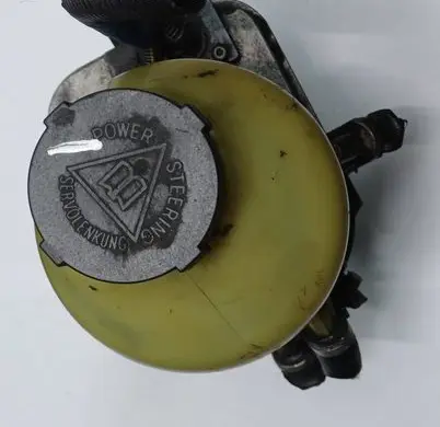 Opel Meriva B Power steering pump 