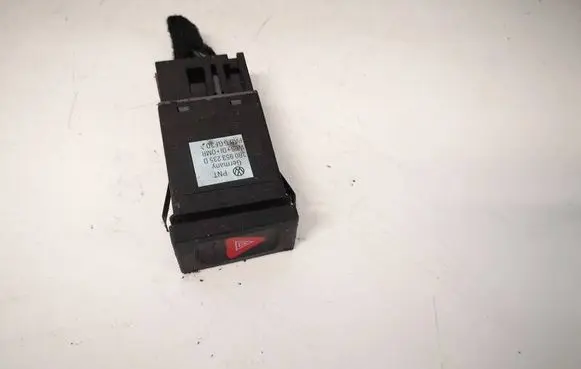 Volkswagen PASSAT B5.5 Hazard light switch 3B0953235D