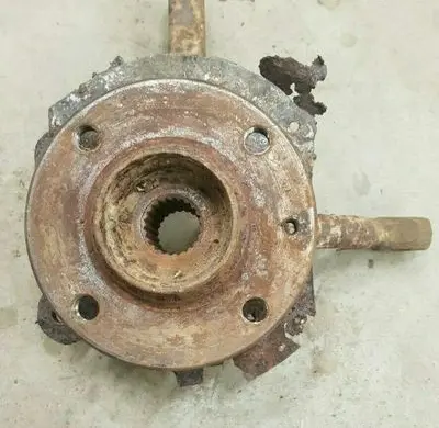 Volkswagen Jetta I Front wheel hub 171407255A