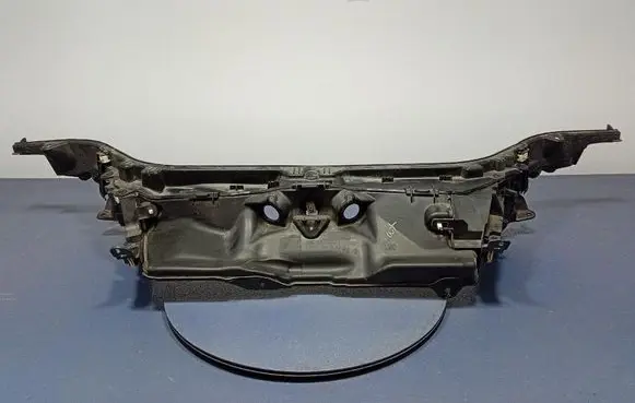 BMW X7 G07 Front bodywork piece 7424939