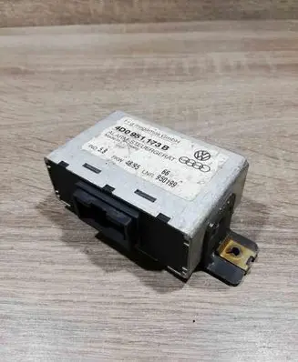 Audi A4 S4 B5 8D Alarm control unit/module 4D0951173B
