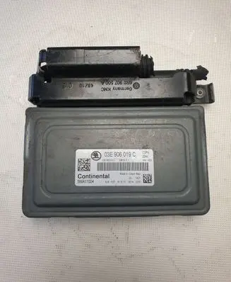 Volkswagen Polo V 6R Engine control unit/module 03E906019C SIM0S111