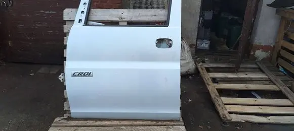 Hyundai H-1, Starex, Satellite Front door