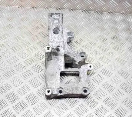 Volkswagen Golf VI Generator/alternator bracket 06F903143E