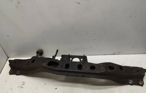 Toyota Hilux (N140, N150, N160, N170) Rear beam 