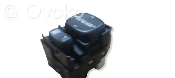 Toyota Yaris Wing mirror switch 183574