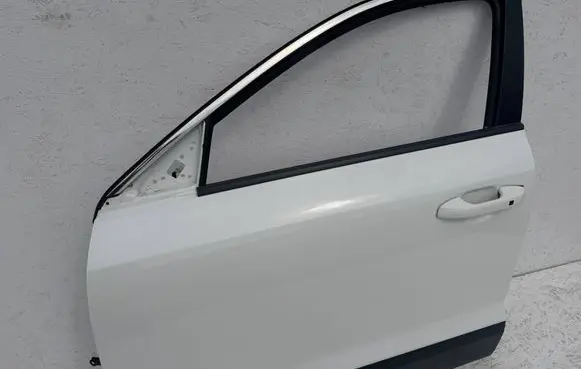KIA Niro Front door 