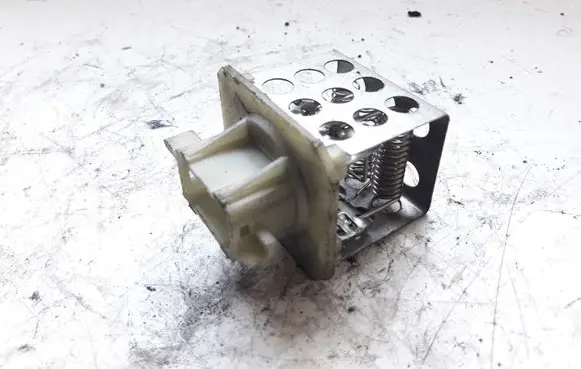 Citroen Xsara Picasso Heater blower fan relay 
