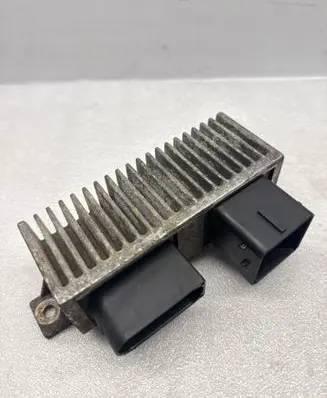 Renault Trafic III (X82) Glow plug pre-heat relay 8200558438A