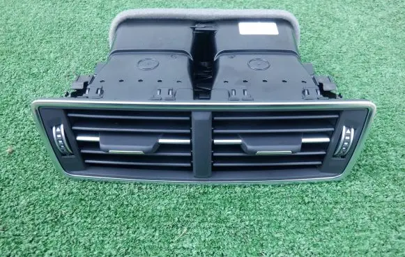 Audi Q7 4M Dash center air vent grill 4M0819203C 09240005 0985100001