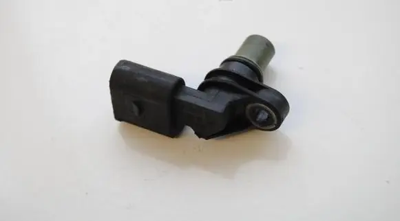Volkswagen PASSAT CC Crankshaft position sensor 06E905163