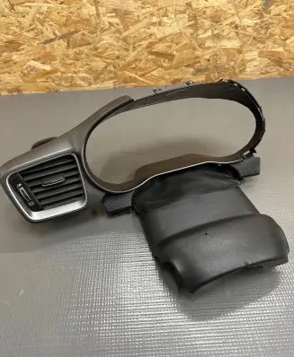 KIA Ceed Steering wheel column trim 84830J7AA0 201027000010 DJ535