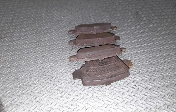Mercedes-Benz Vaneo W414 Brake pads (rear) 