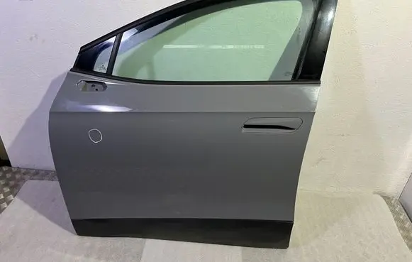 Volkswagen ID.4 Front door