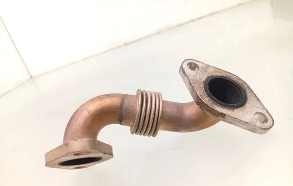 Volkswagen PASSAT B6 EGR valve line/pipe/hose 03G131521T