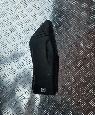 BMW 5 E60 E61 Air filter box cover 7789109