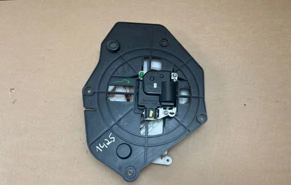 Nissan Navara D40 Air flap motor/actuator VP6NEH19E616BA