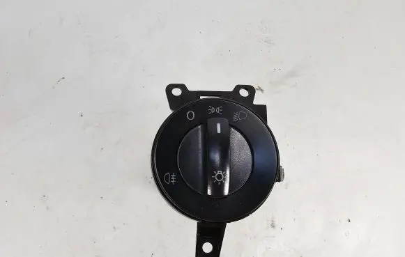 Volkswagen Polo IV 9N3 Light switch TC46Q0941531B