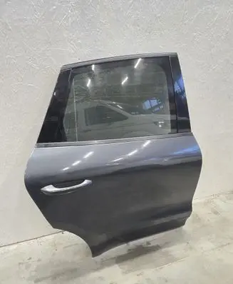 Porsche Macan (95B) Rear door