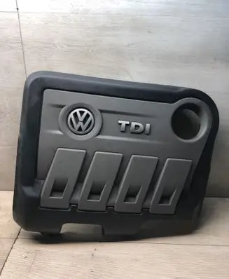 Volkswagen PASSAT B7 Engine cover (trim) 06200288