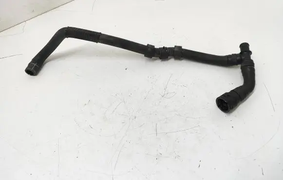 Volkswagen PASSAT B8 Engine coolant pipe/hose 5Q0820507L