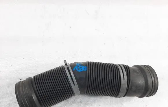 Skoda Fabia Mk1 (6Y) Air intake hose/pipe 6Q0129684L