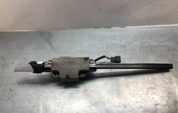 Audi A5 Seat belt adjustment motor 8W6857759 8W6864859